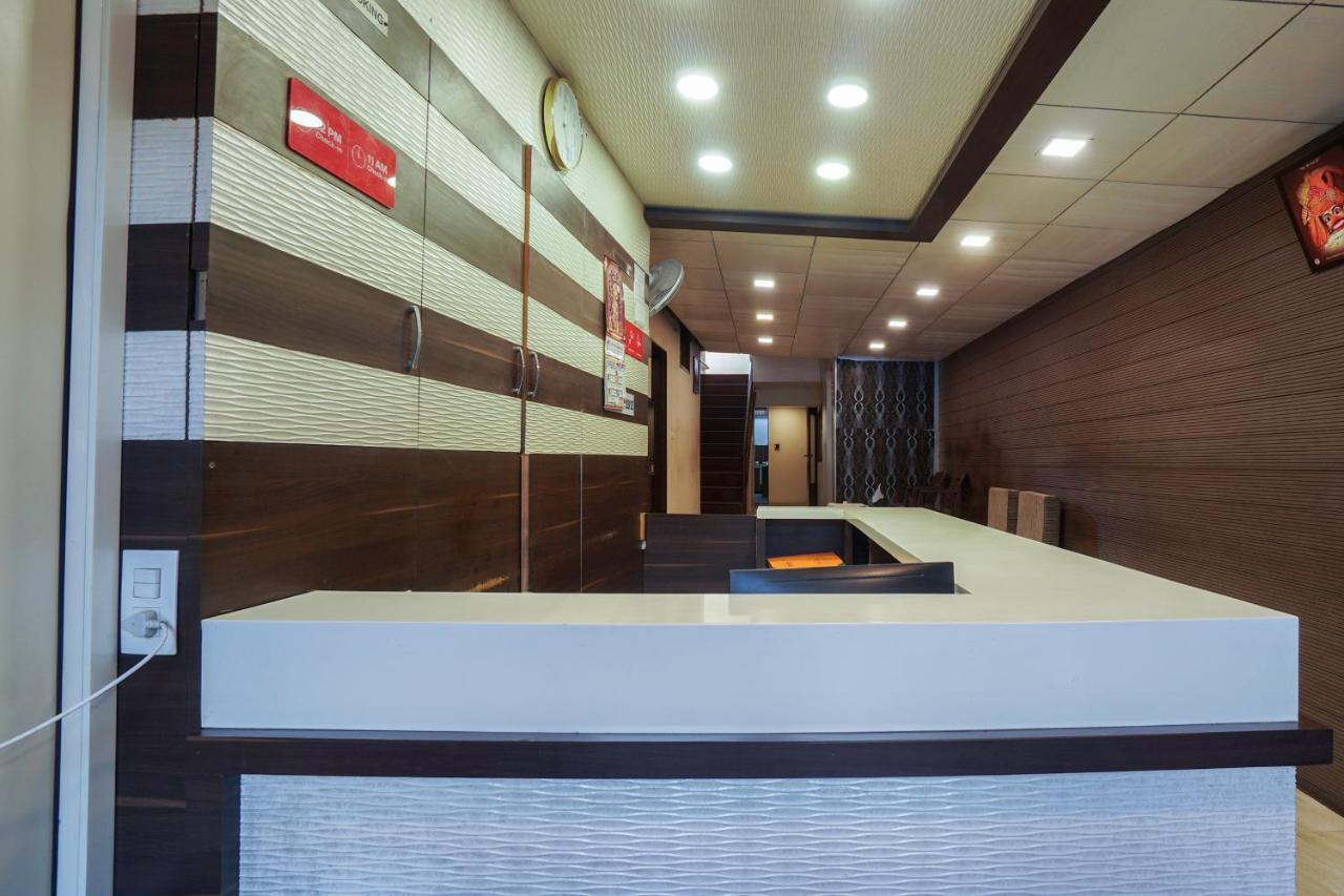 Oyo 13535 Aakash Ahmedabad Exterior foto