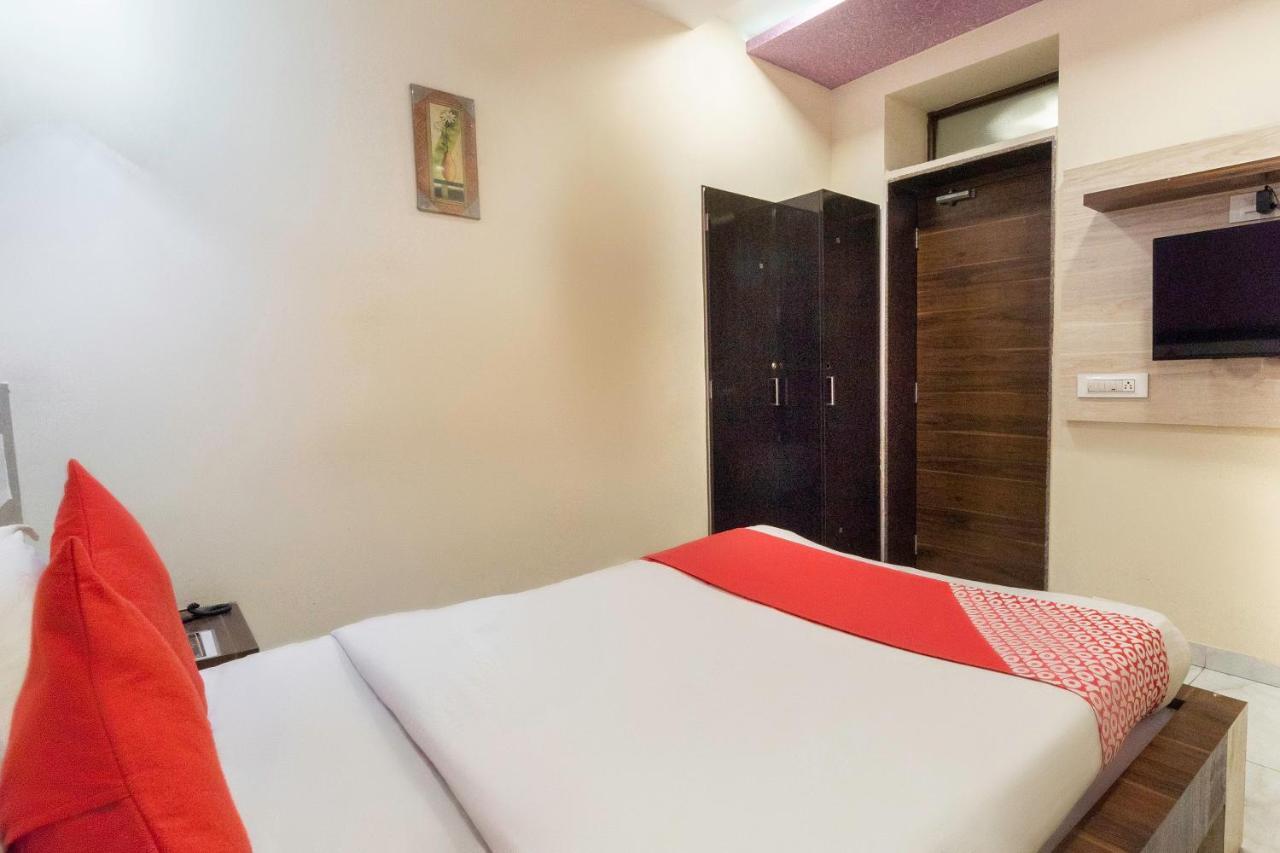 Oyo 13535 Aakash Ahmedabad Exterior foto