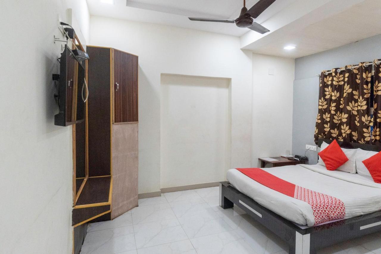 Oyo 13535 Aakash Ahmedabad Exterior foto