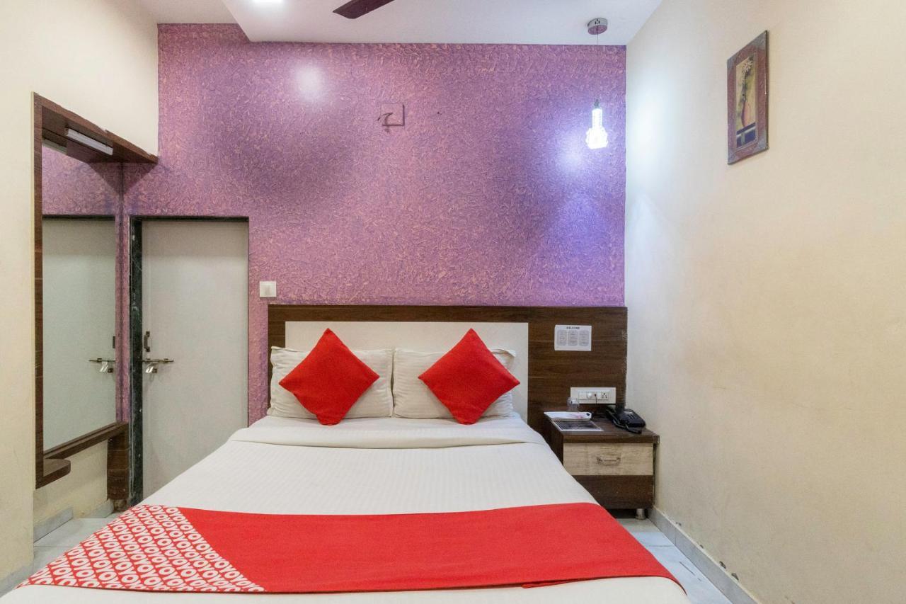 Oyo 13535 Aakash Ahmedabad Exterior foto