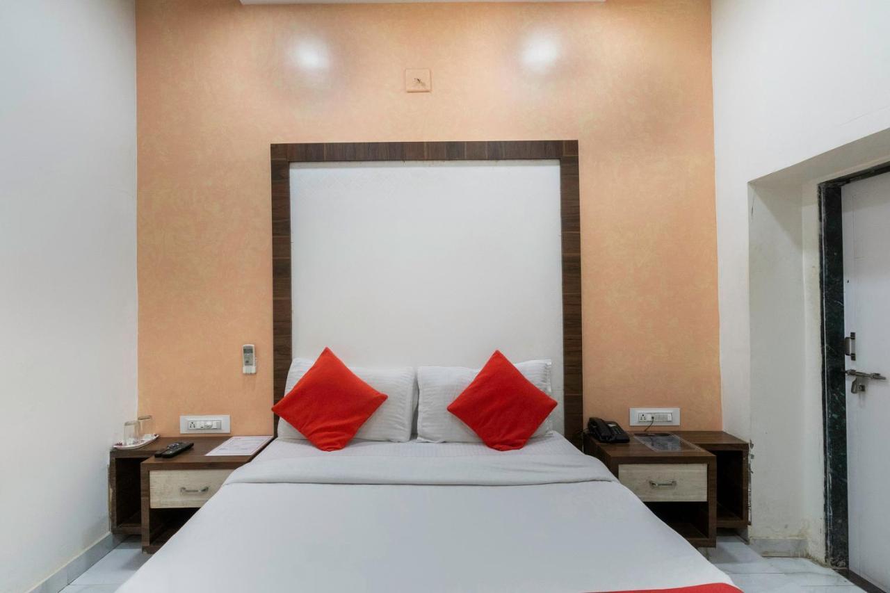 Oyo 13535 Aakash Ahmedabad Exterior foto
