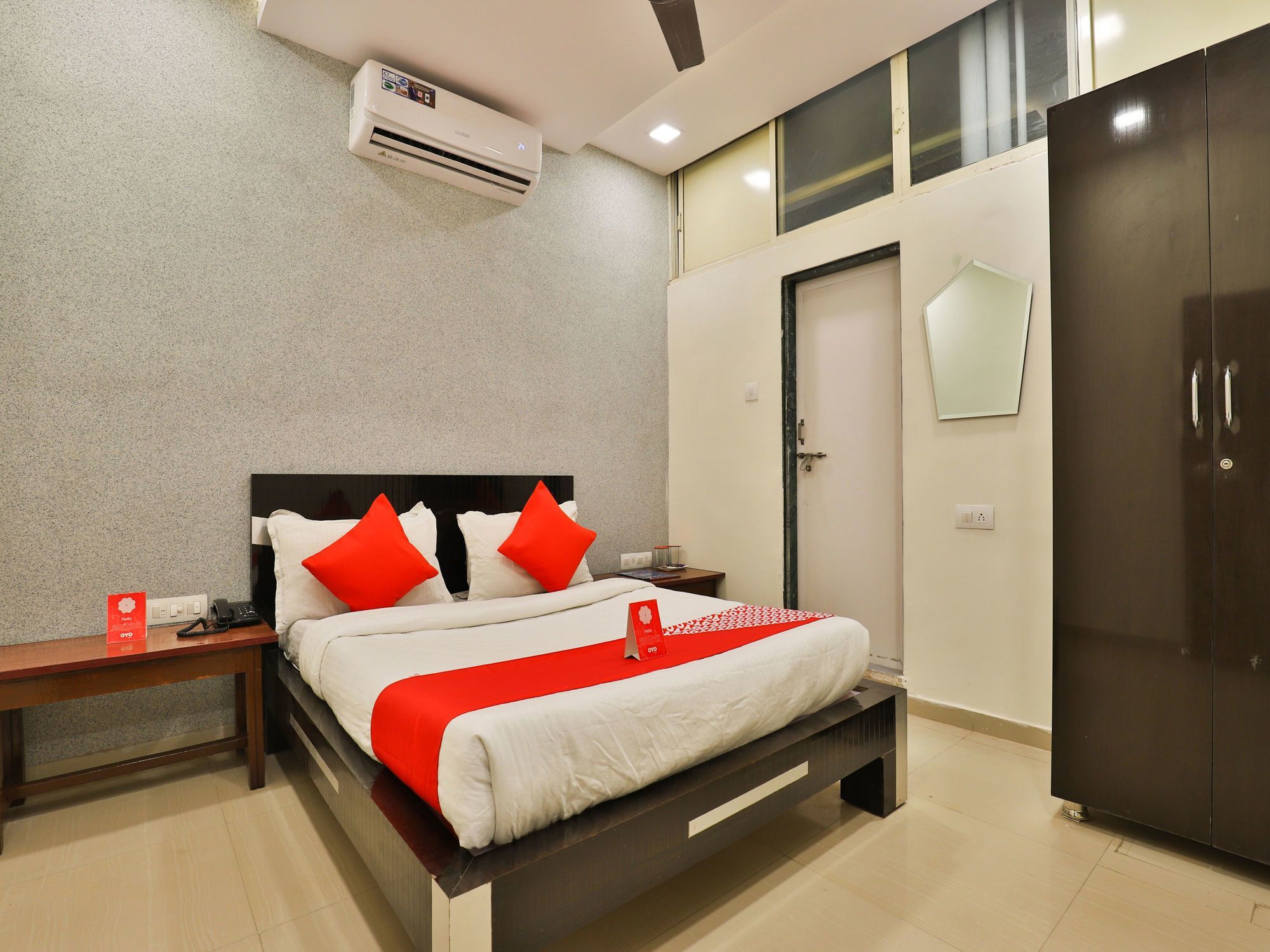Oyo 13535 Aakash Ahmedabad Exterior foto